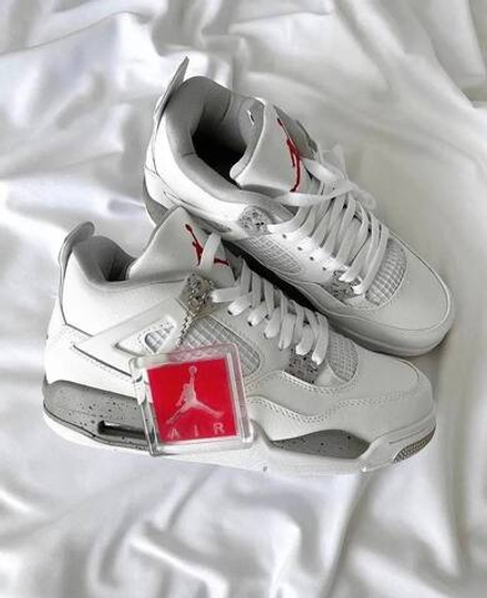 Кроссовки Nike Air Jordan 4