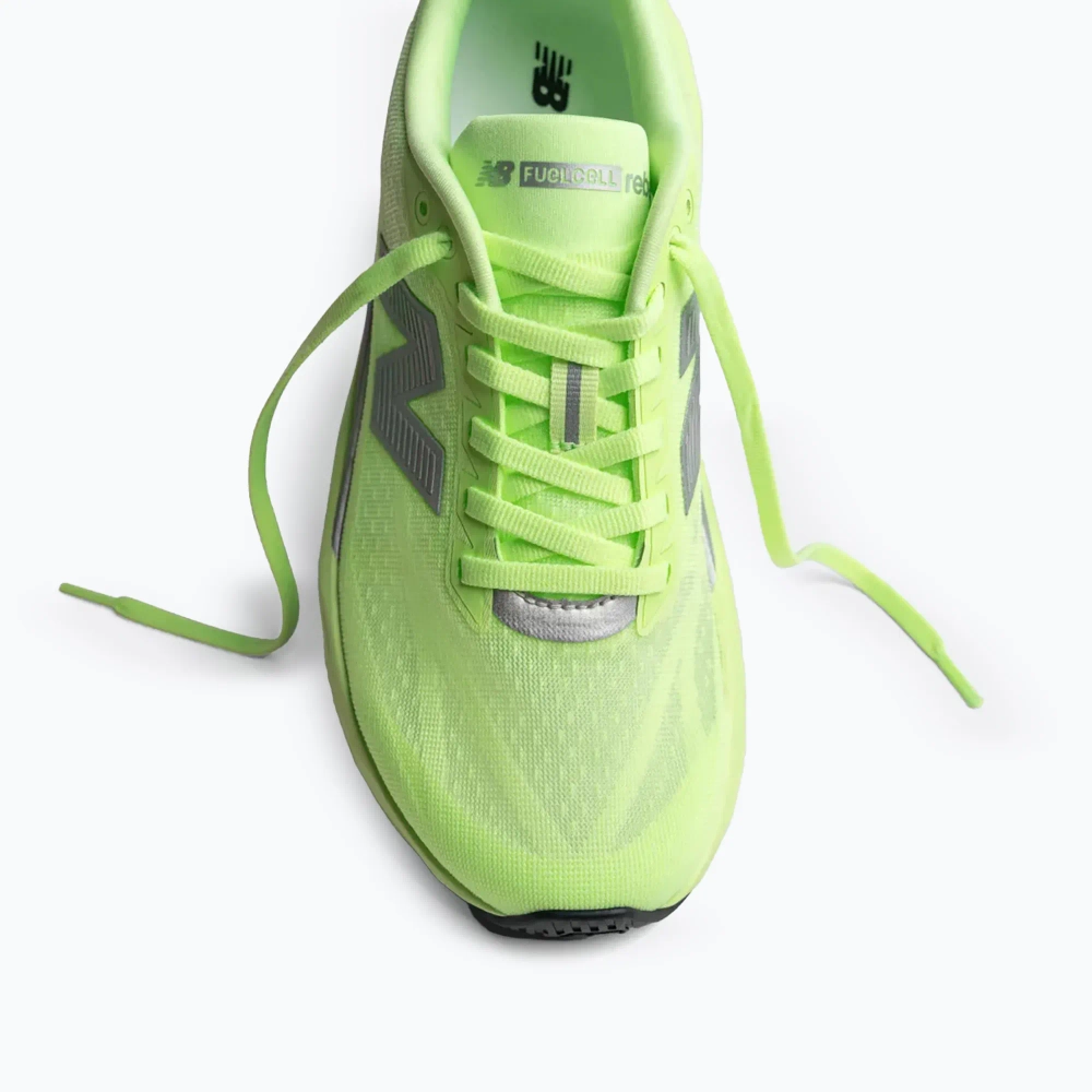 Женские Кроссовки для бега New Balance FuelCell Rebel V5 mint flash