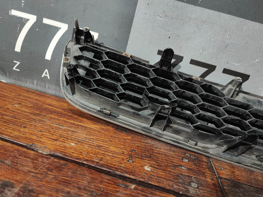 Решетка радиатора Kia Soul 1 (AM) 08-11 Б/У Оригинал 863502K050