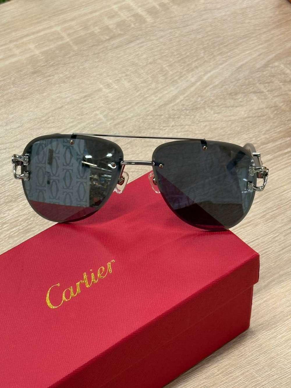 Солнцезащитные очки Cartier