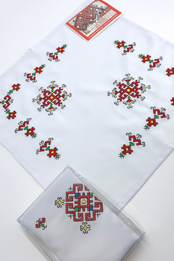 Салфетка с вышивкой