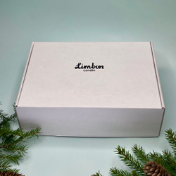 Набор свечей елочек с золотыми шарами с подставкой Limbon Candle, 3 шт.