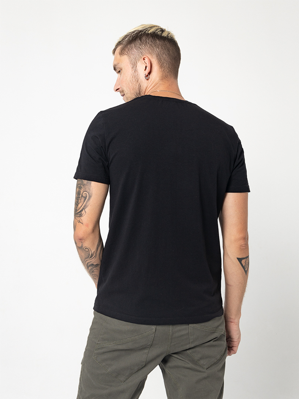 Футболка леттеринг граффити черная Город Горький