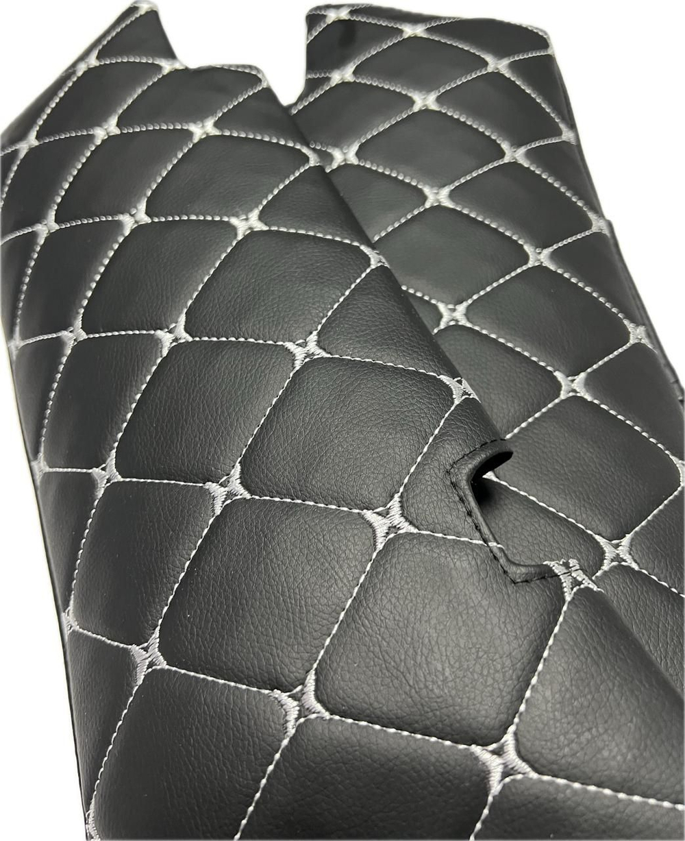 Чехлы на козырьки ВАЗ 2110, 2111, 2112 (белая нить Бабочка)