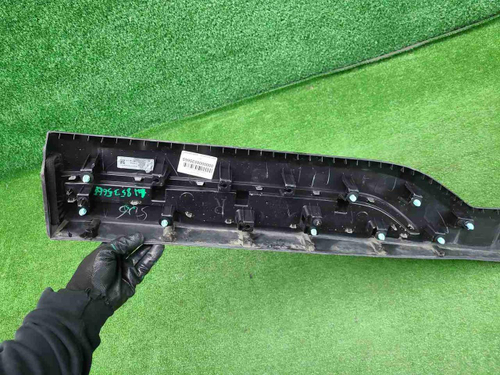 Накладка двери задняя правая Geely Okavango 23-нв