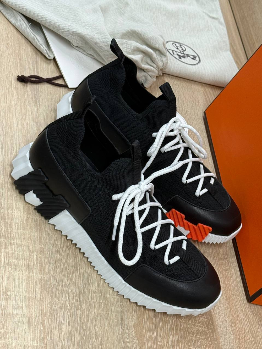 Кроссовки Hermes