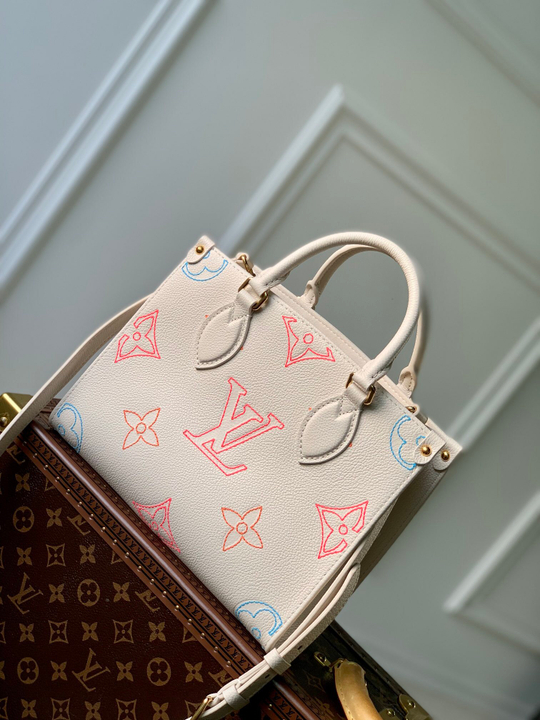 Louis Vuitton Onthego PM