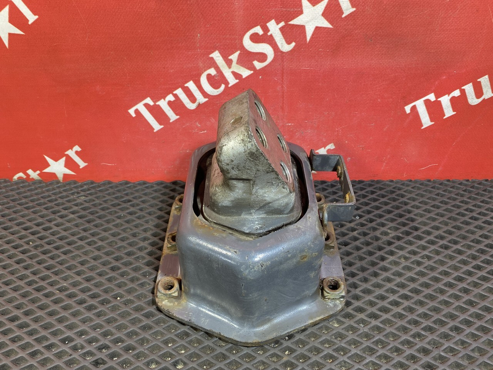 Подушка двигателя задняя