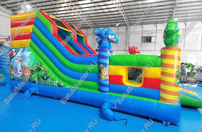 Надувной батут «Звериный мир» с горкой и аркой,с сеткой на входе 7*5*4,2 м