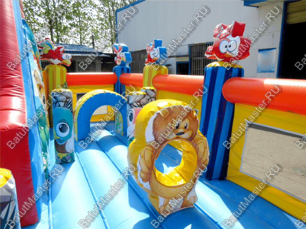 Коммерческий надувной батут "Звериный мир" 7*5*4 м