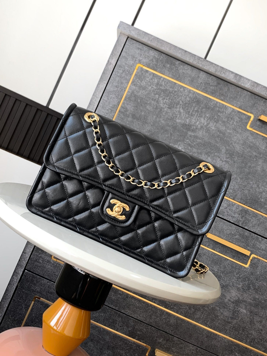 Chanel Bag 28 cm