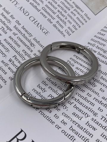 Карабин-кольцо серебристое