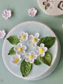 Молды силиконовые в наборе 2 шт "Цветочки и листики" разноцветные / Формы для лепки цветов и листьев