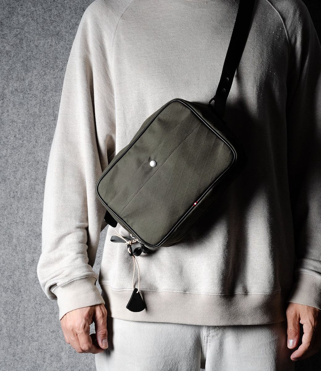 Hard Graft Regular Crossbody Bag Forest — наплечная сумка