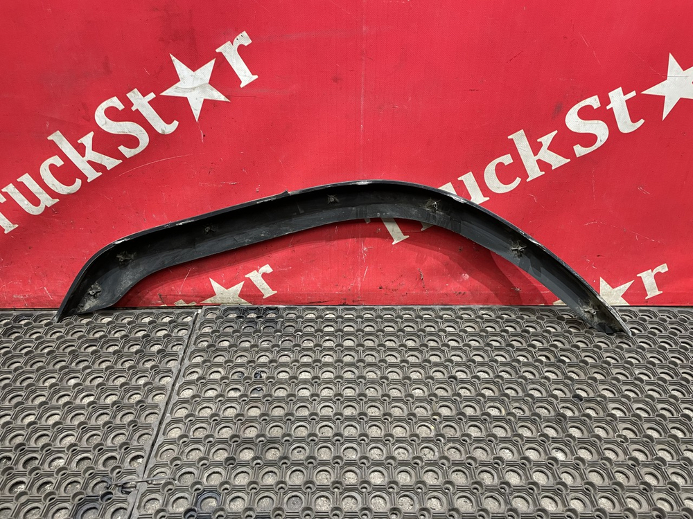 Накладка крыла левая