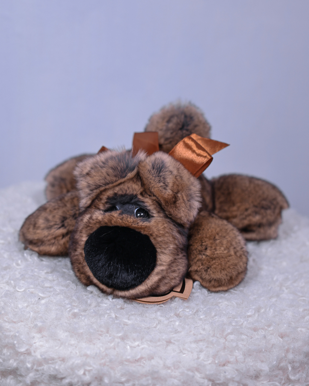 Собака Шанель маленькая (коричневая)