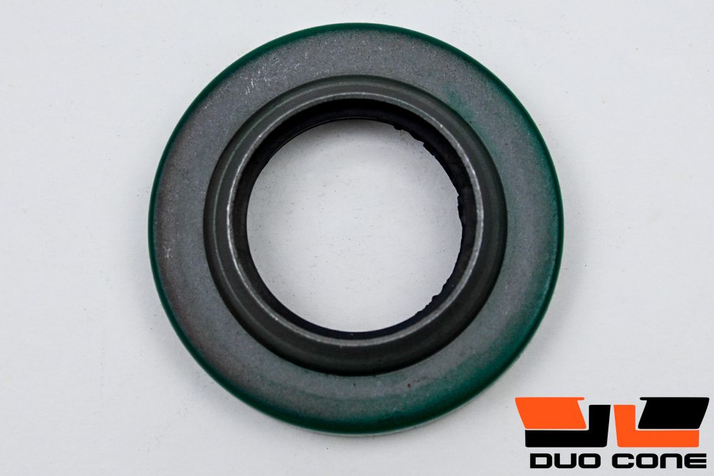 Армированная манжета (Сальник) AH131860 John Deere-5