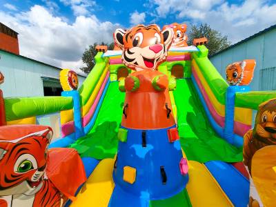 Коммерческий надувной батут «Тигриная страна 3», 9*5*5 м.
