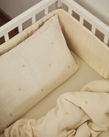 Бежевый защитный чехол для детской кроватки Tandani 30 x 180 см