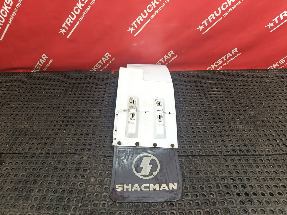 Крыло переднее левое задняя часть