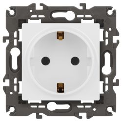 Розетка ЭРА Elegance 14-2101-01 2P+E Schuko 16A-250В IP20 белый