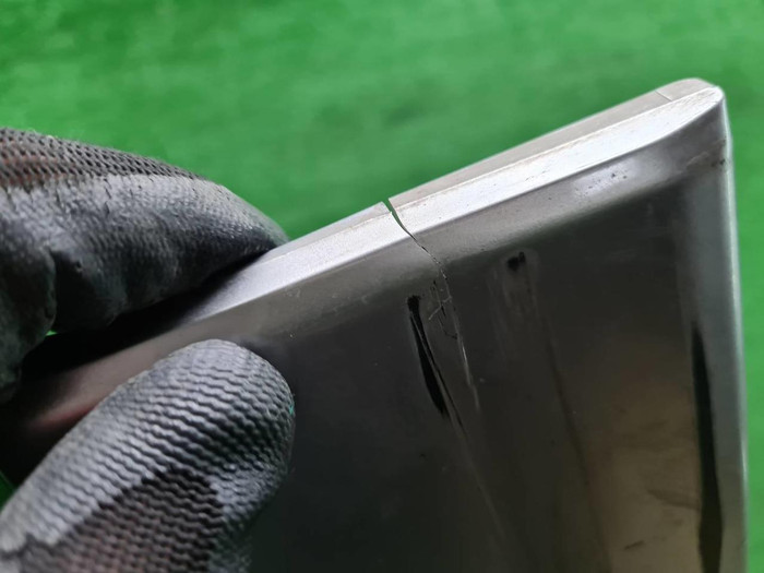 Накладка переднего бампера Toyota Hiace H200 10-19