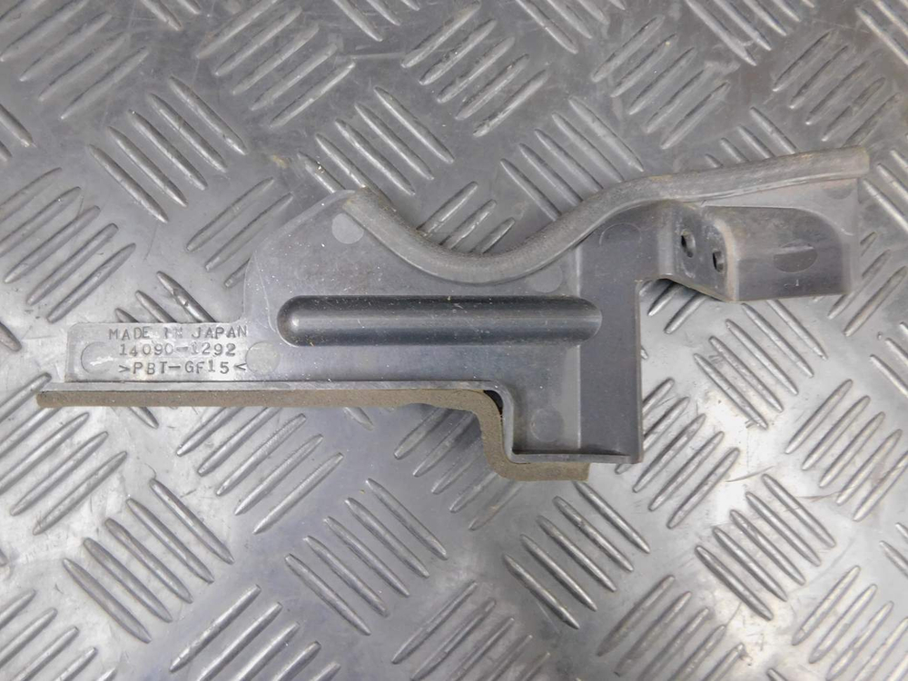 Пластик внутренний Kawasaki ZZR 400 98 14090-1292 053082