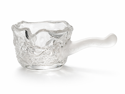 Сливник с боковой ручкой