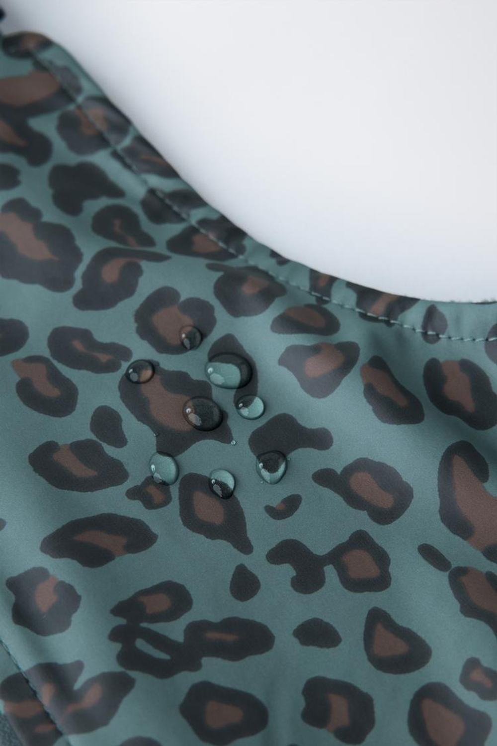 ZARA ПРОРЕЗИНЕННЫЙ КОМБИНЕЗОН С АНИМАЛИСТИЧЕСКИМ ПРИНТОМ WATER RESISTANT, НЕФТЯНОЙ