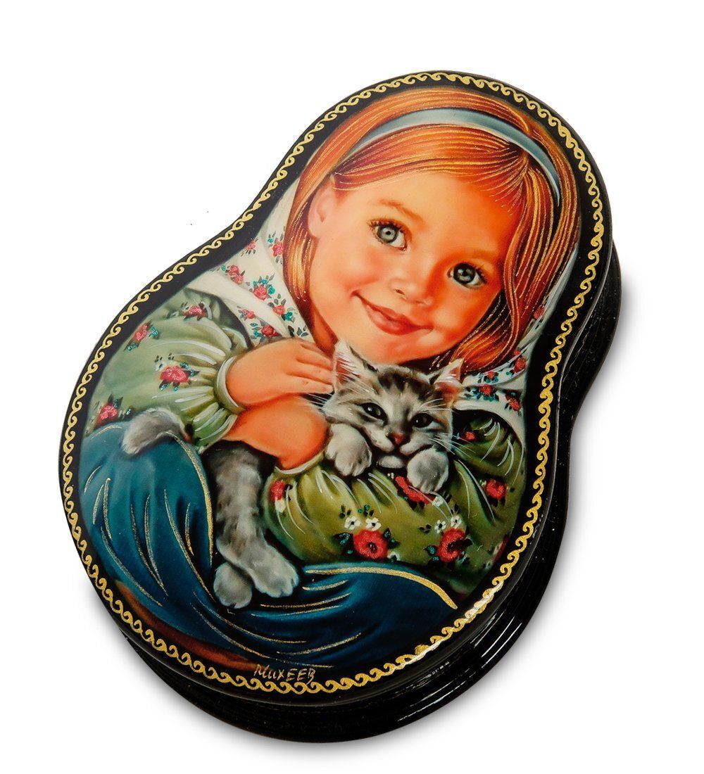 Народные промыслы ШК-19/ 1-B Шкатулка в технике декупаж «Матрешка» (11,5х8,5х3)