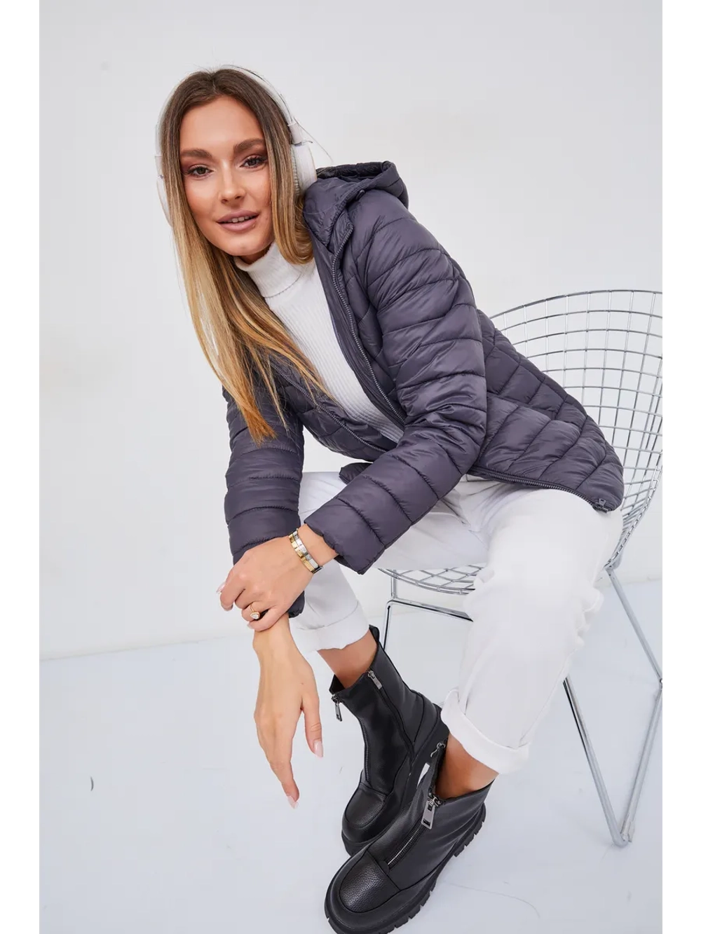 Куртка стеганая с капюшоном легкая