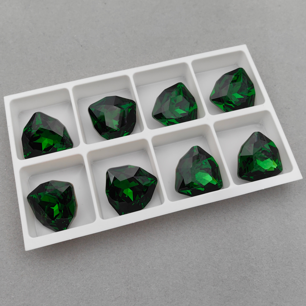 Swarovski 4706 Trilliant FS, Fern Green F