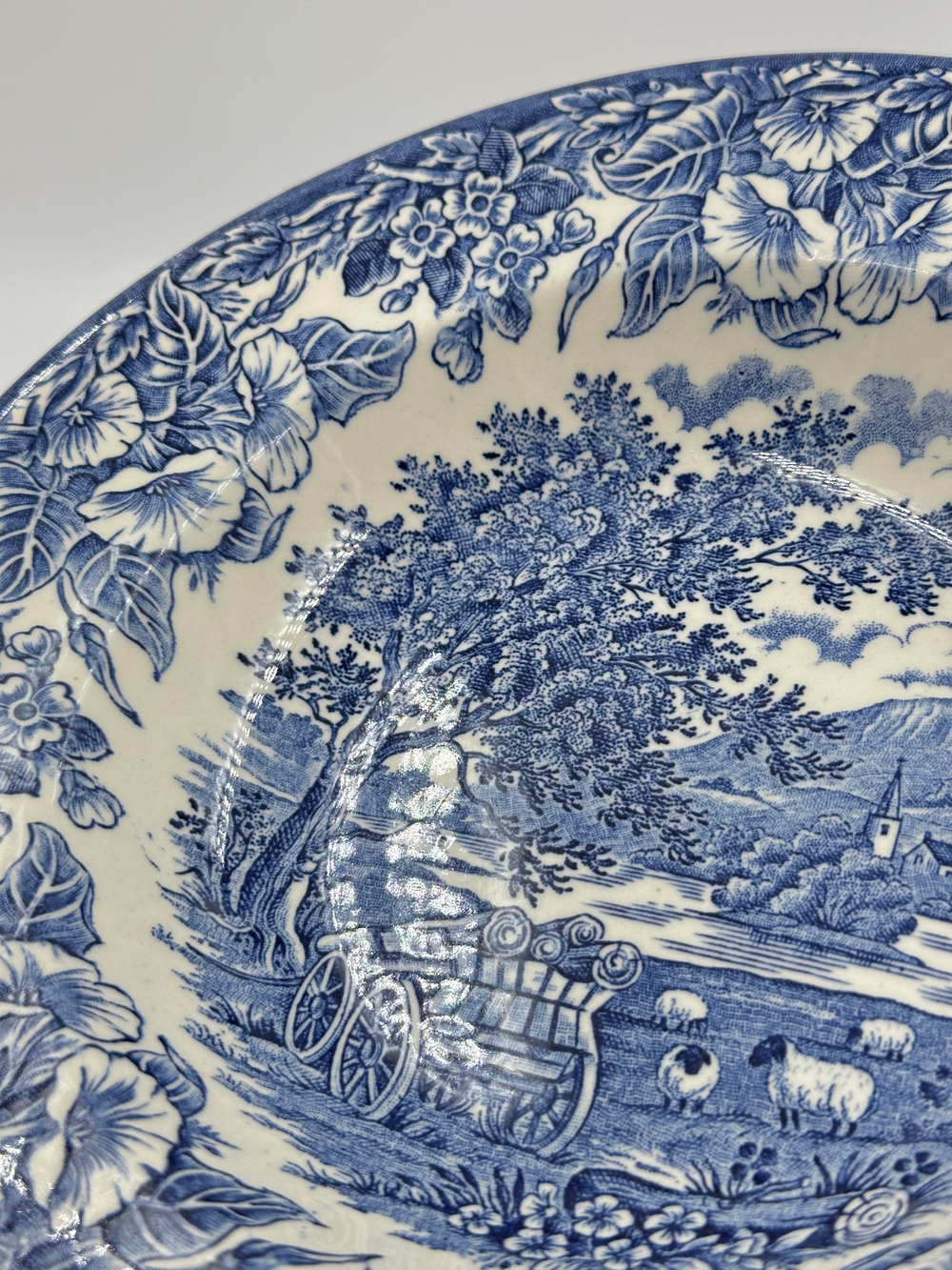 Тарелка глубокая English Ironstone