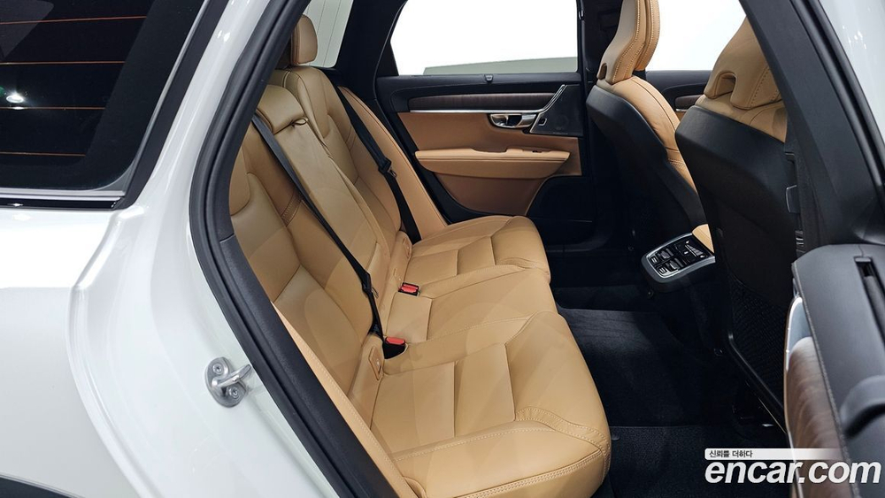 Volvo V90 Cross Country B5 Ultimate AWD (05.2023)