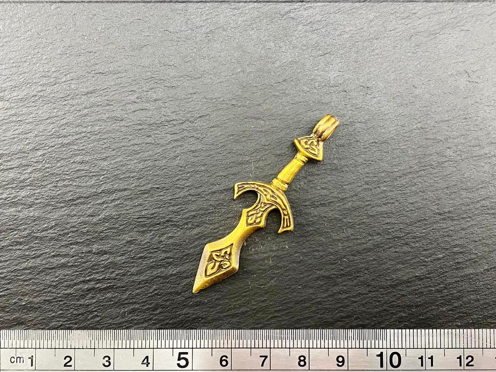 Подвеска. Меч Конана