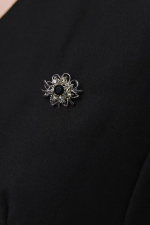 Брошь мини цветок с черными и серыми кристаллами, оттенок серебро