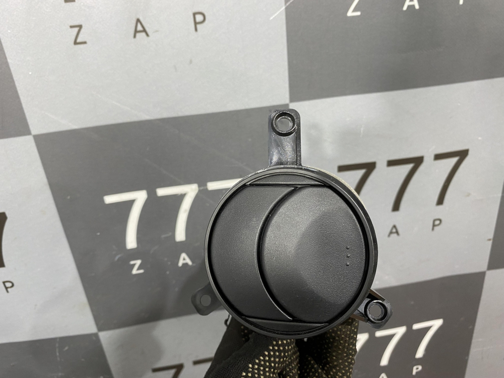 Дефлектор панели приборов Mazda 2 (DE) 07-14 Новое Оригинал D65164930B02