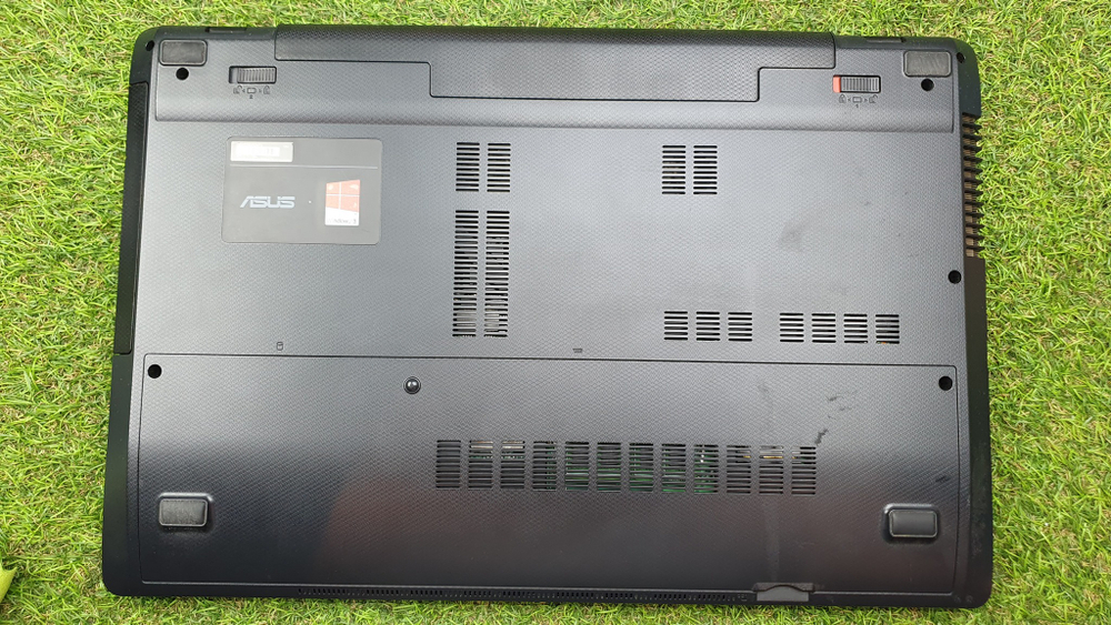 Ноутбук ASUS  17.3" i5/6 Gb/GT 720M - 2 ГБ/ X75VC 90nb0242-m04340/Winsows 10