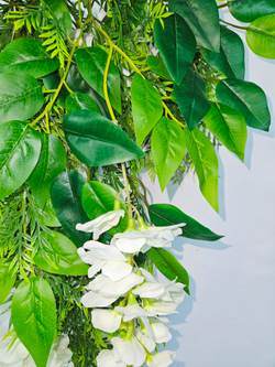 Искусственные цветы Акация подвесная в настенном кашпо