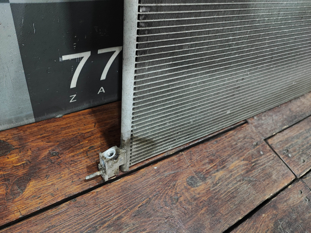 Радиатор кондиционера Mercedes C-Class (W205)  Б/У Оригинал A0995000454