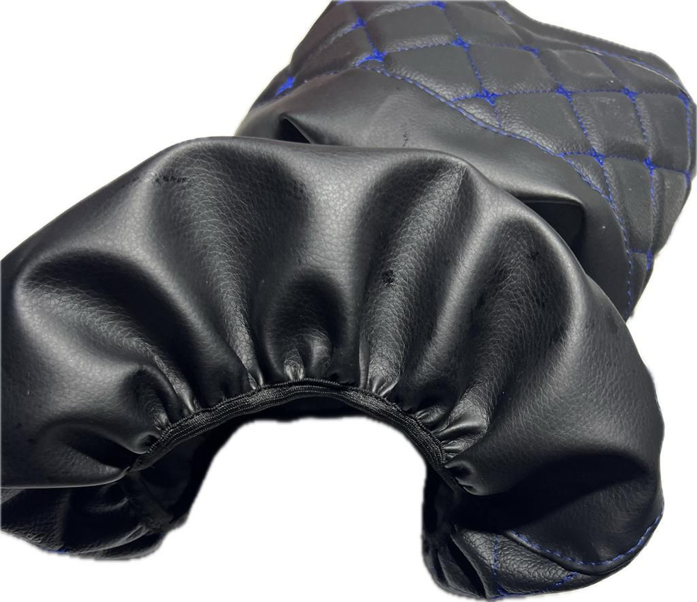 Чехол на штатный подлокотник Лада Веста (синяя нить Бабочка)