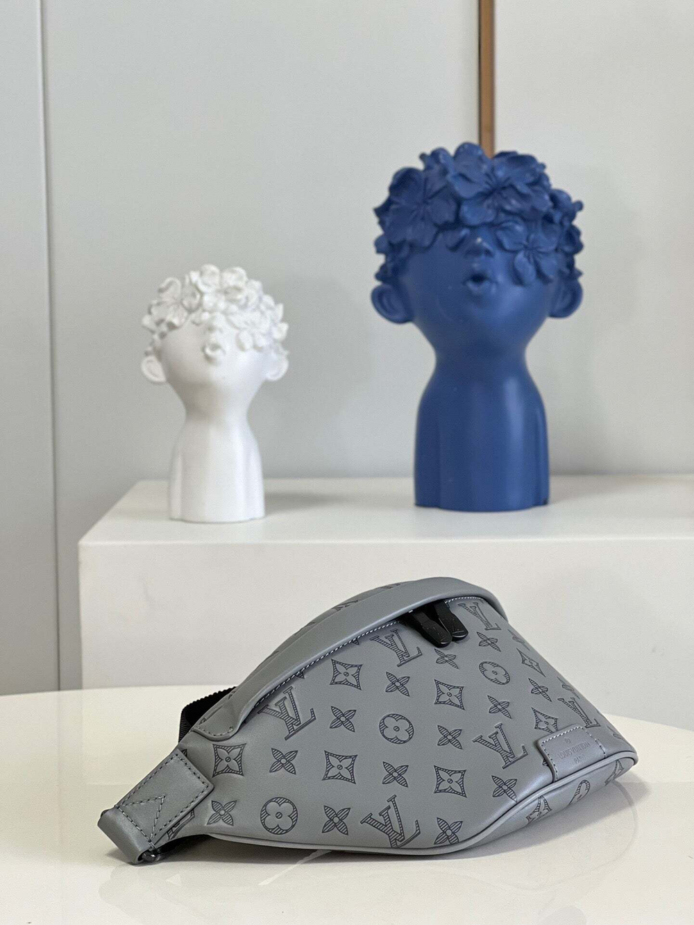 Louis Vuitton Discovery Bumbag