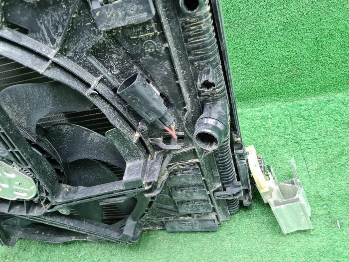 Кассета радиаторов BMW 3er G20 (2018-н.в.)