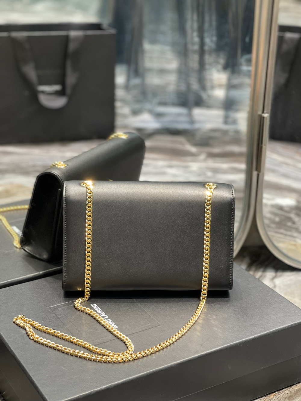 Saint Laurent Kate Medium Bag 24 cm