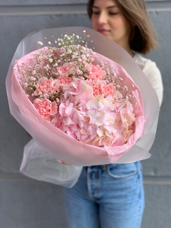 Букет цветов Гортензия  + розовые диантусы