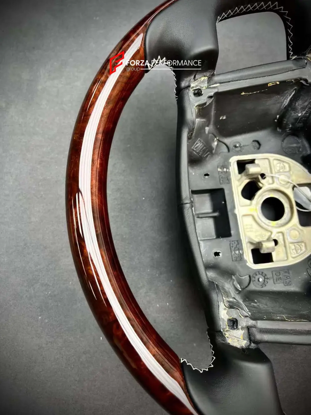 Кастомное деревянное рулевое колесо для Bentley Continental, Mulsanne, Flying Spur, Bentayga Бентли Континенталь