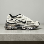 Nike Initiator • Black White