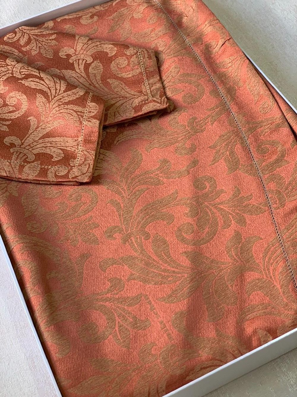 Скатерть круглая 220 и 8 салфеток Gamba 9811 Corallo коралловая