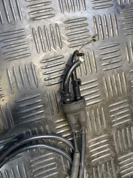 Тросики газа Yamaha FZ1 Fazer RN17