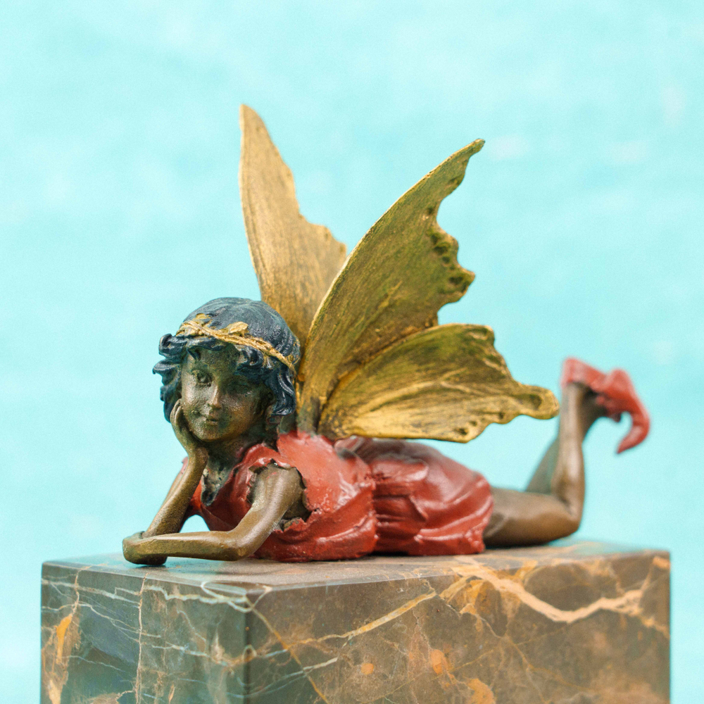 Декоративная статуэтка «Фея-мечтательница»